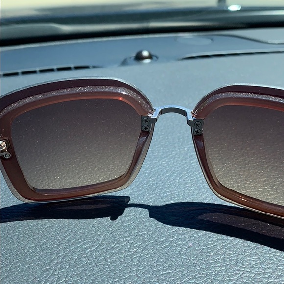 Foster Grant sunglasses 🕶 😎 - Picture 5 of 6